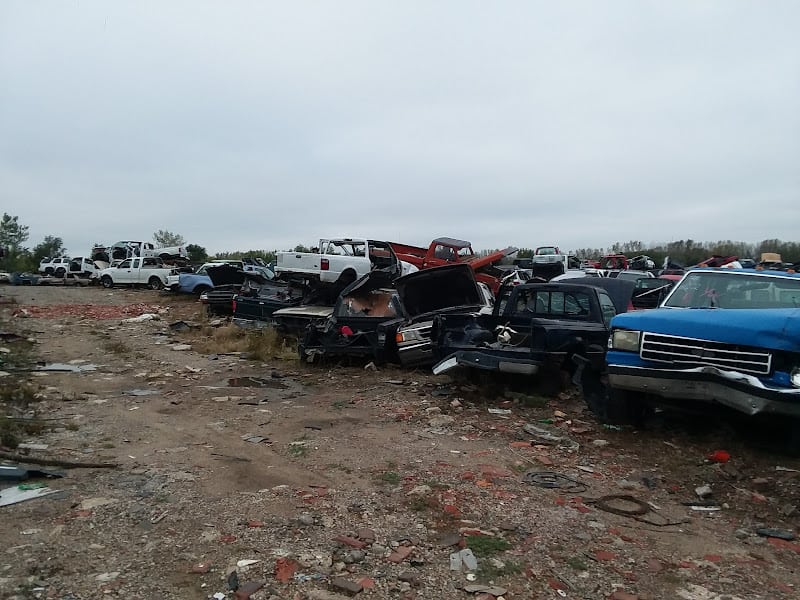 Yaw&apos;s Auto Salvage Salvage yard at 919 SE 21st St